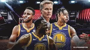 El entrenador de los Golden State Warriors, Steve Kerr, es cuestionado sobre política